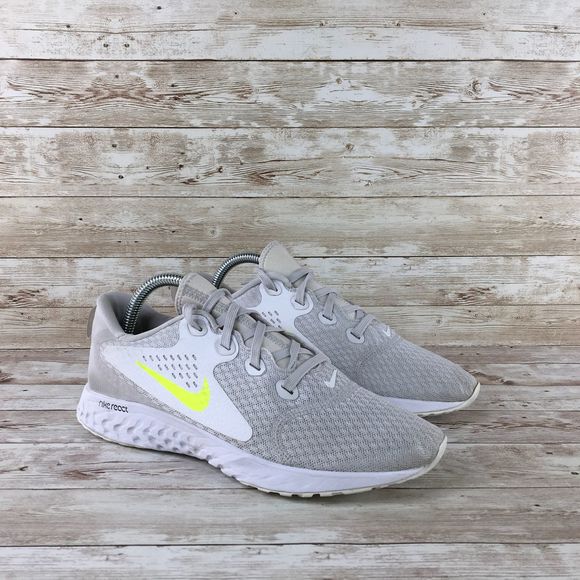 nike legend react gray